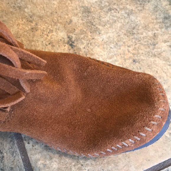 Minnatonkas size 9 - Picture 4 of 6